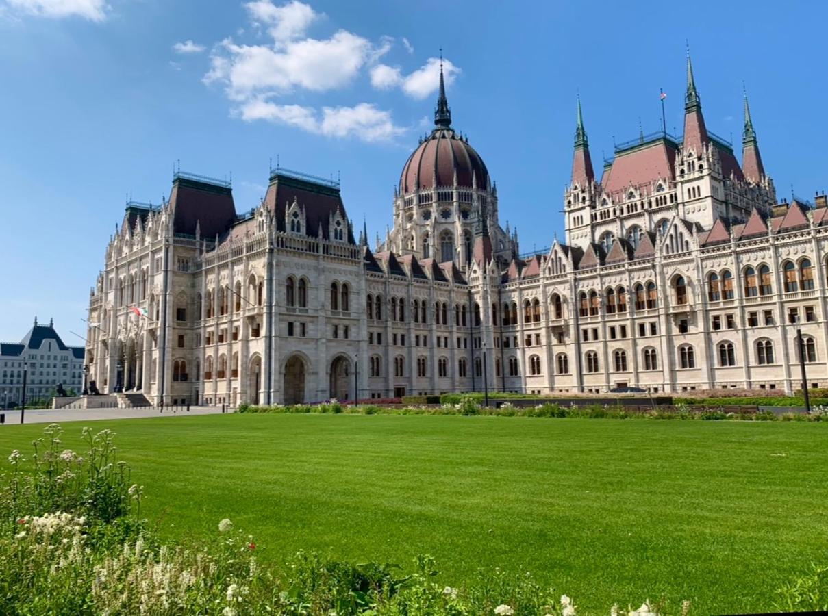 Rooftop Coffee By Parliament Budapest Exteriör bild